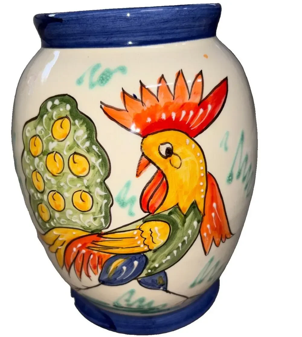 Authentic Spanish pottery Artist A. Alcaide , Spain Pintado A Mano Chicken Hen